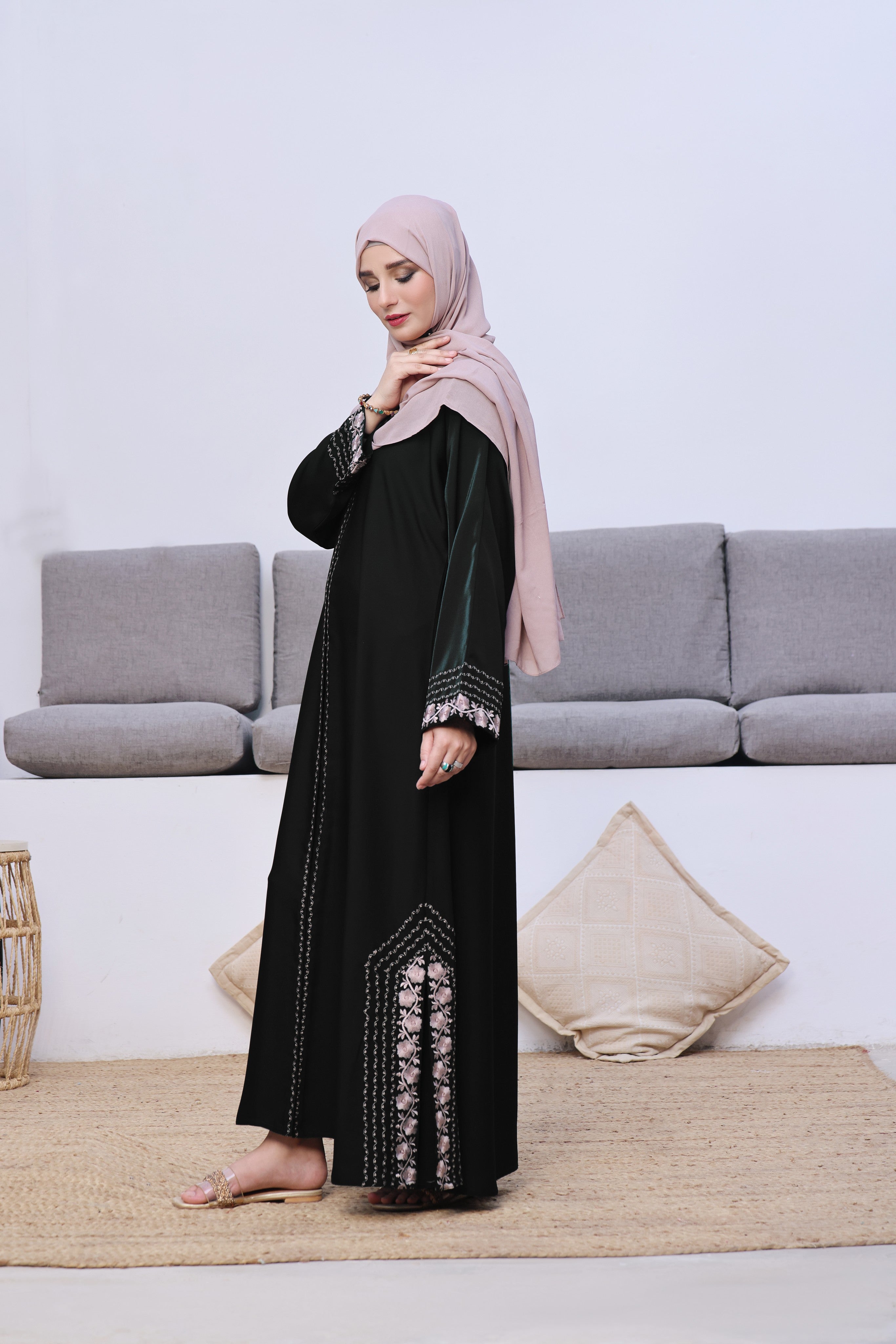 Aariza Black - Image 4