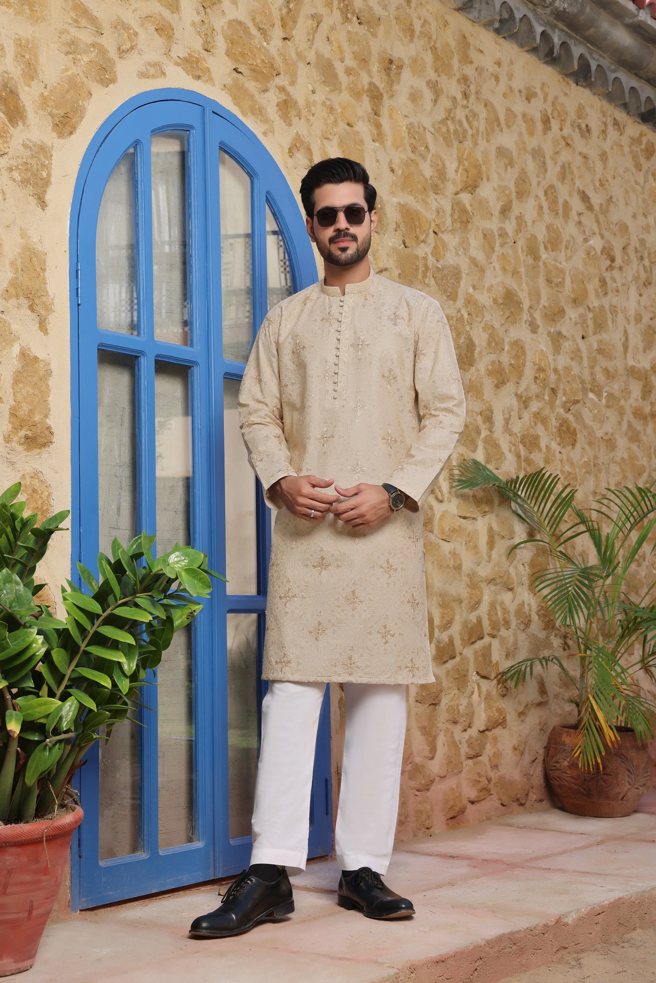 Beige Elegance - Image 4