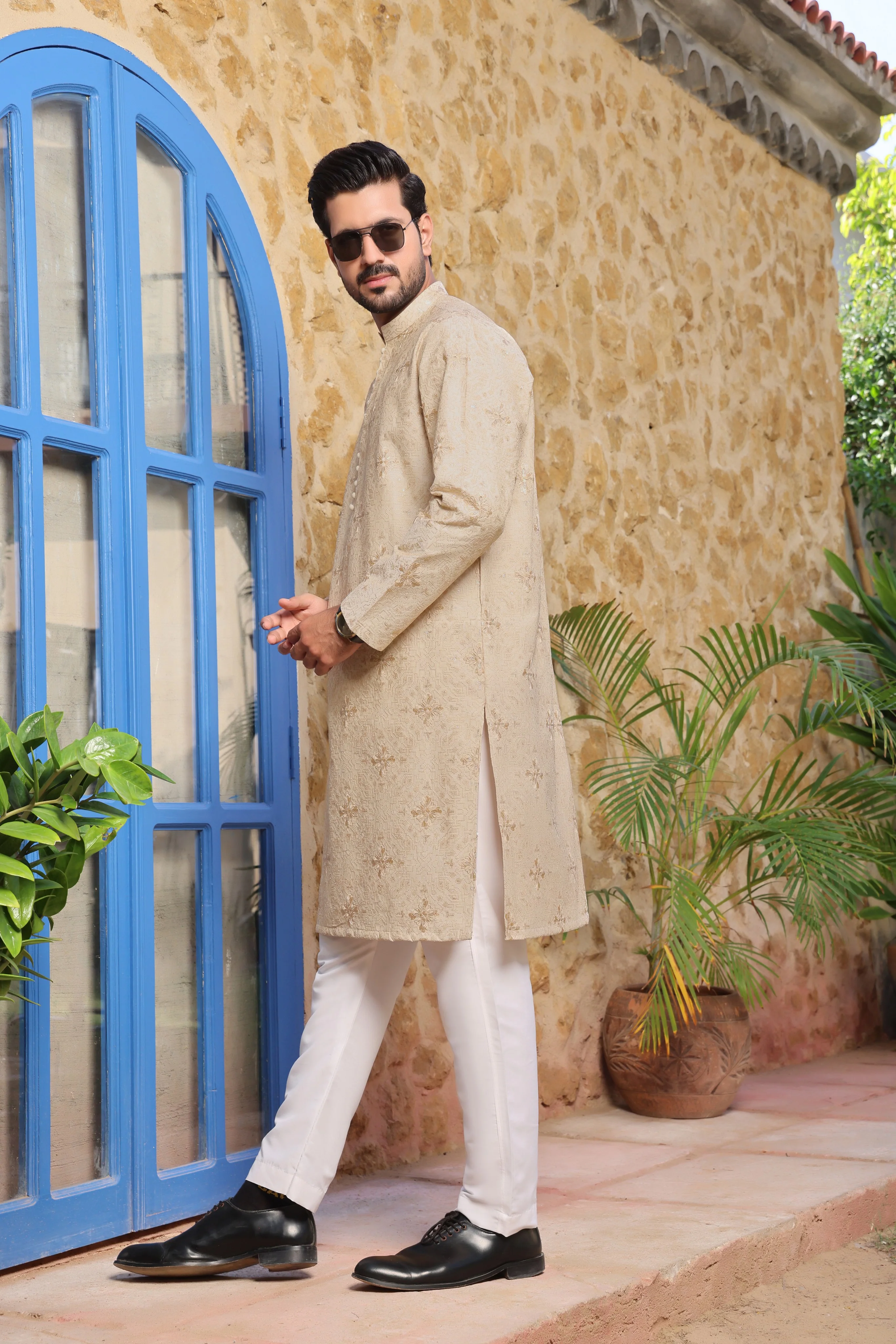 Beige Elegance - Image 5