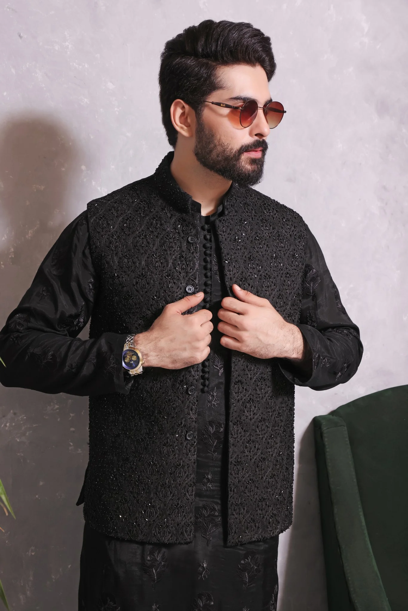 Black Beast - Image 2