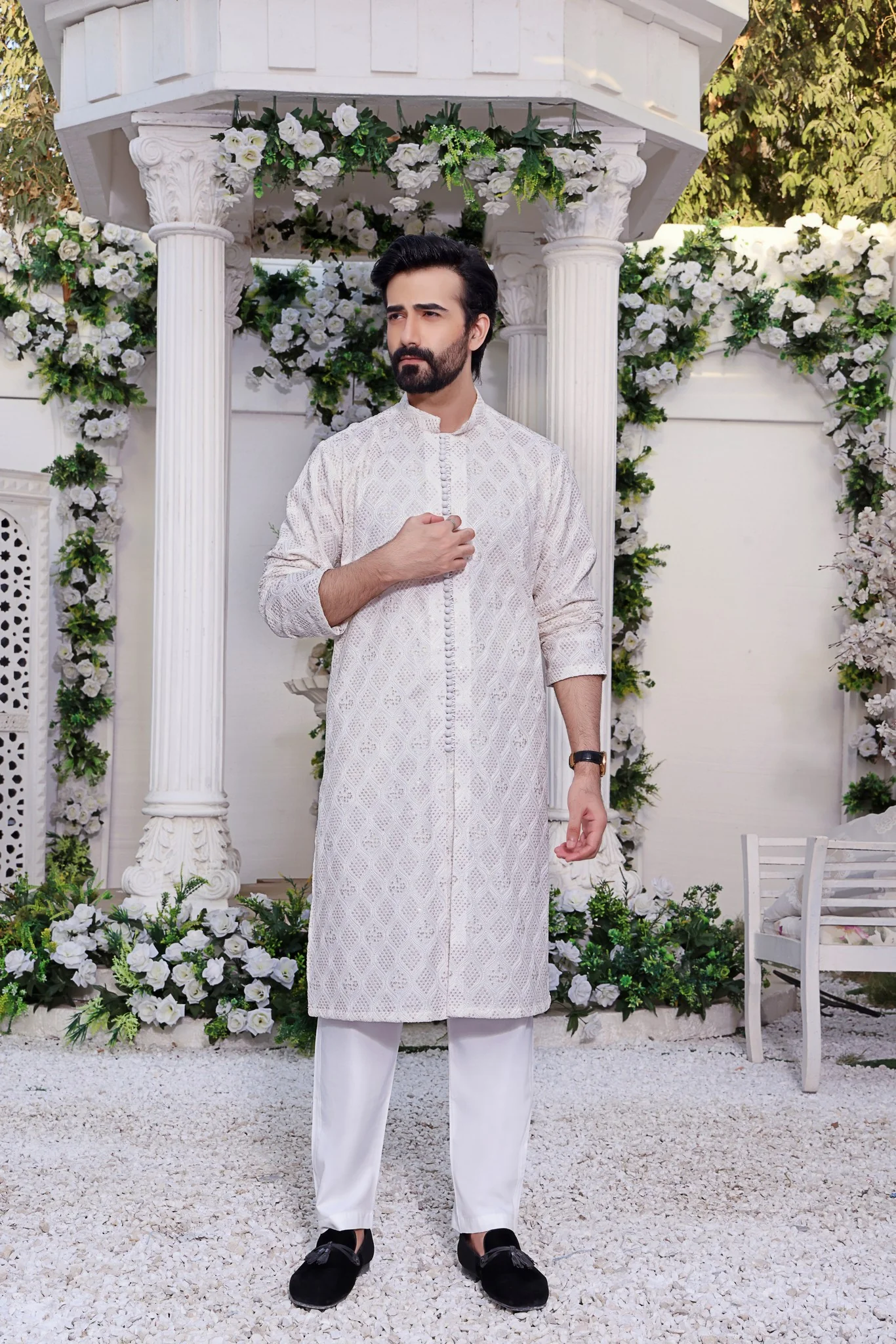 Dapper White - Image 2