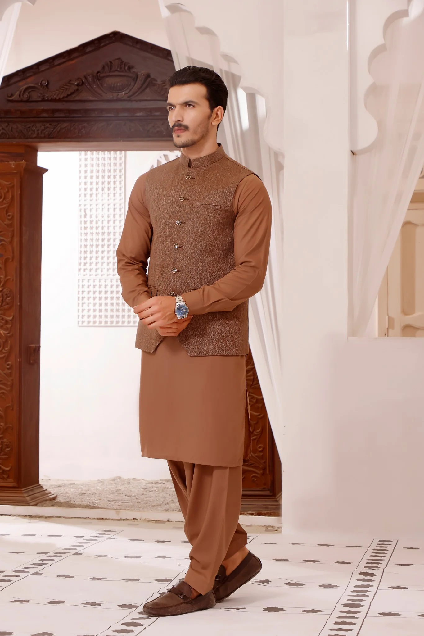 Feather Brown (3 Piece) - Image 3