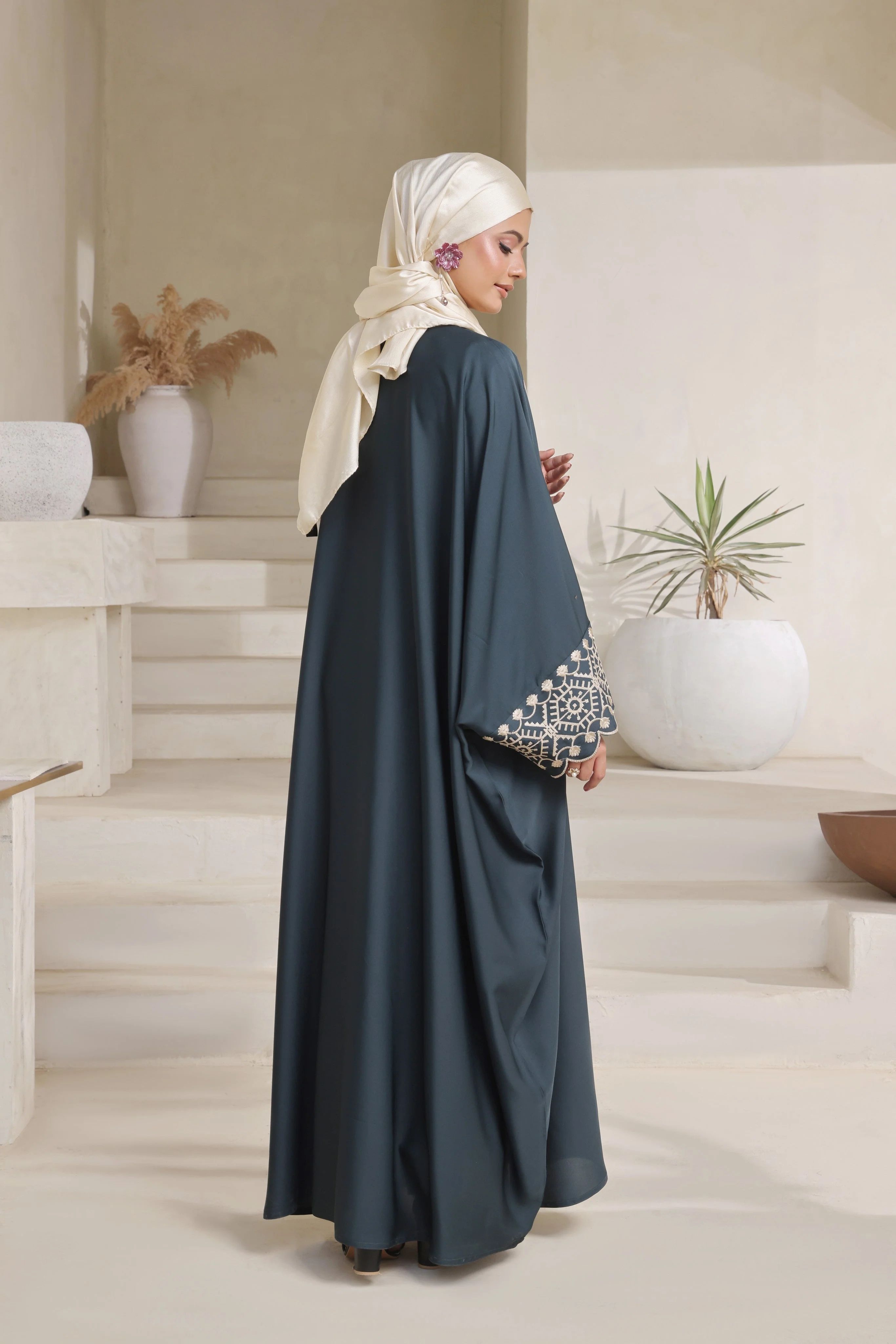Meera - Image 4