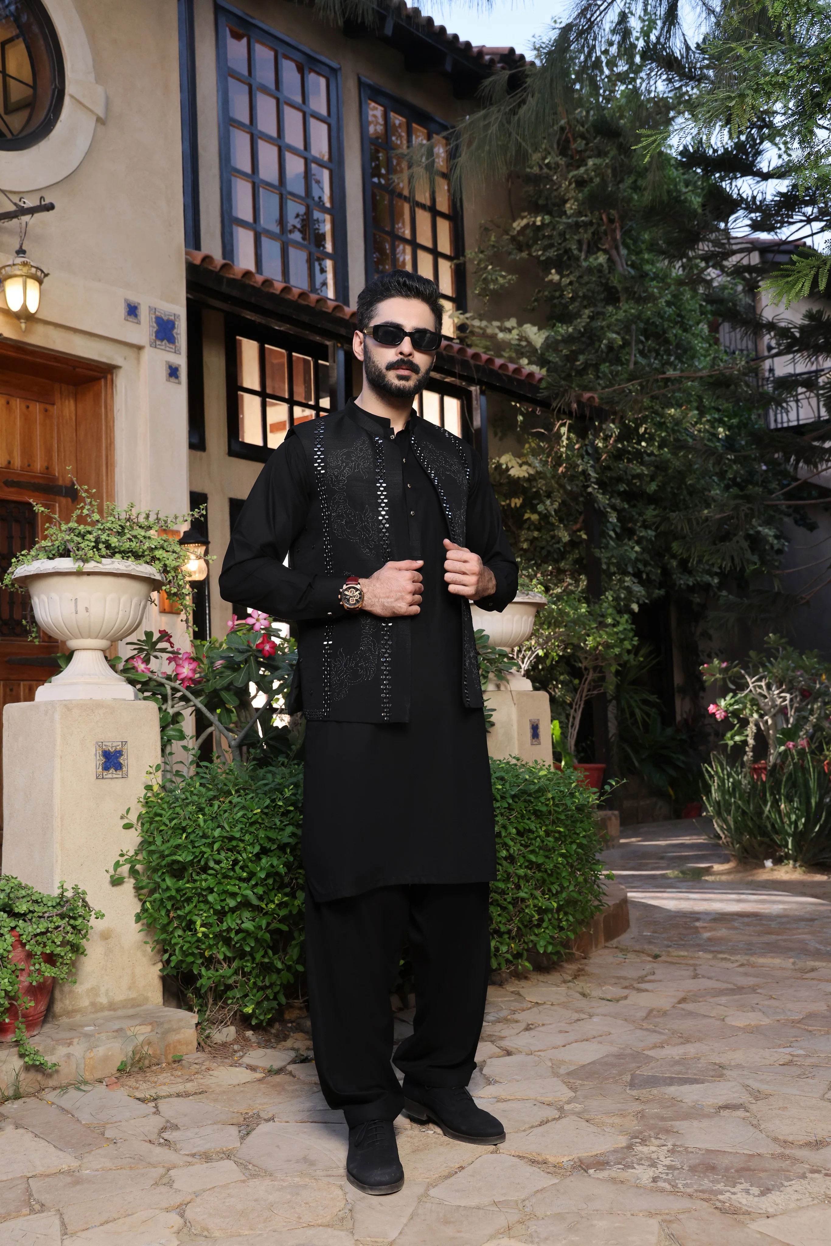 Phantom Glam (3 Piece) - Image 2