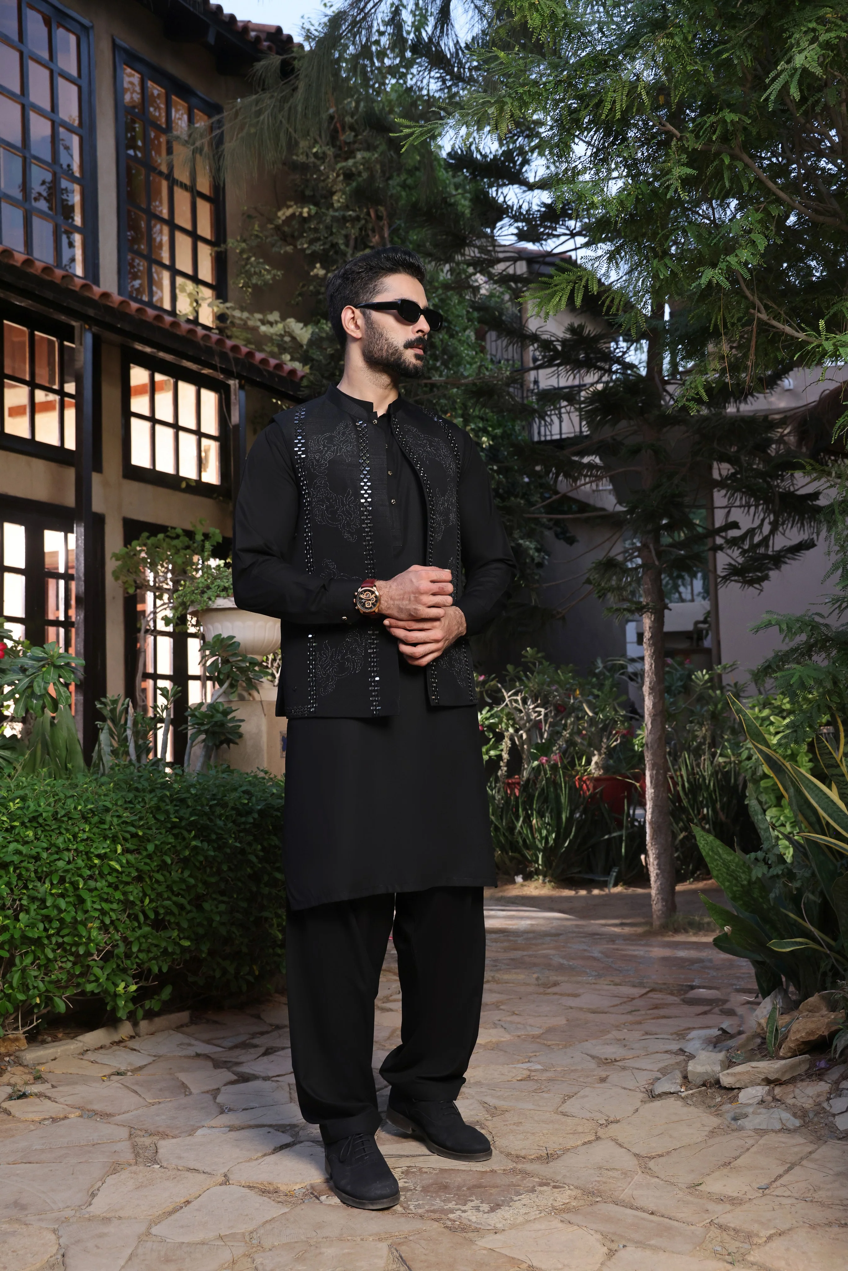 Phantom Glam (3 Piece) - Image 3