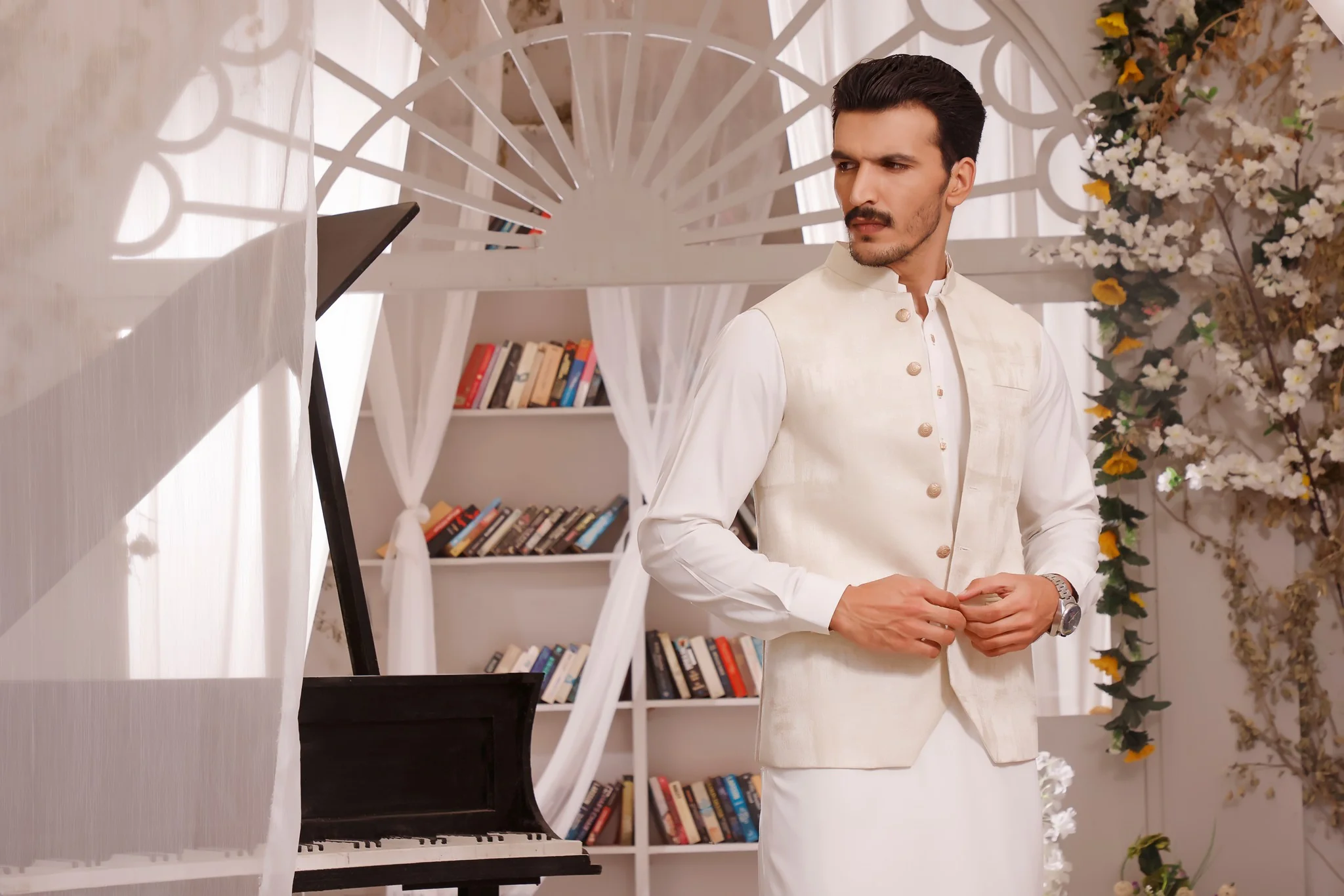 White Whisper (3 Piece) - Image 3